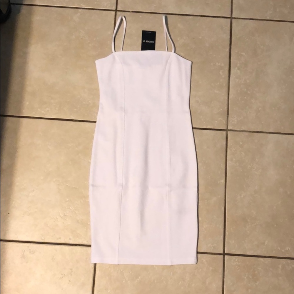 White bodycon dress